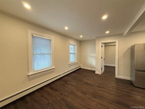 247 Main St in Northport, NY - Building Photo - Building Photo