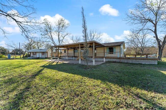 19535 Kermier Rd in Waller, TX - Building Photo - Building Photo