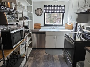 167 Howard Rd in Wardsboro, VT - Building Photo - Building Photo