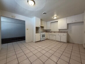 507 Tyler St in Taft, CA - Building Photo - Building Photo