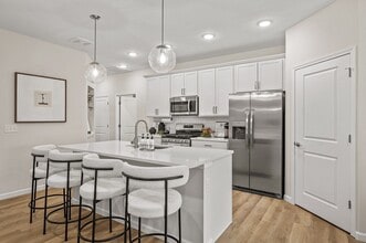 The Villas at Brookview in Brook Park, OH - Building Photo - Building Photo
