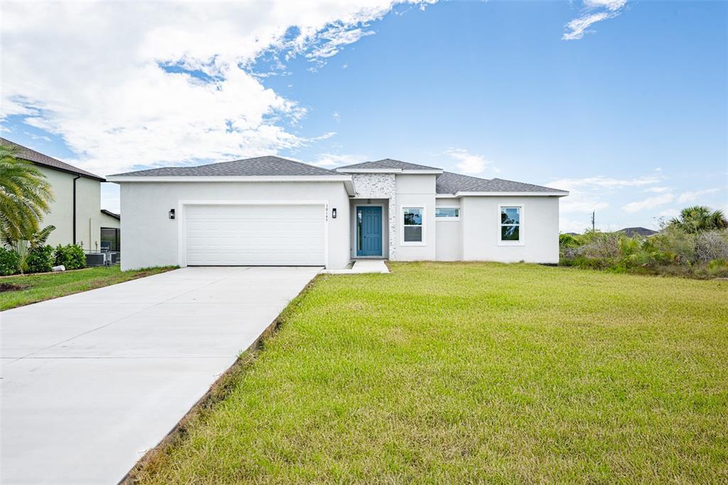13565 Jeronimo Ln in Port Charlotte, FL - Building Photo