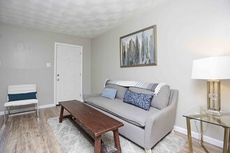 Hart House Apartments in Dallas, TX - Foto de edificio - Interior Photo