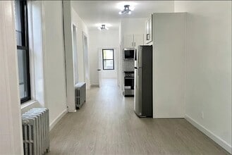 202 St Nicholas Ave in Brooklyn, NY - Foto de edificio - Building Photo