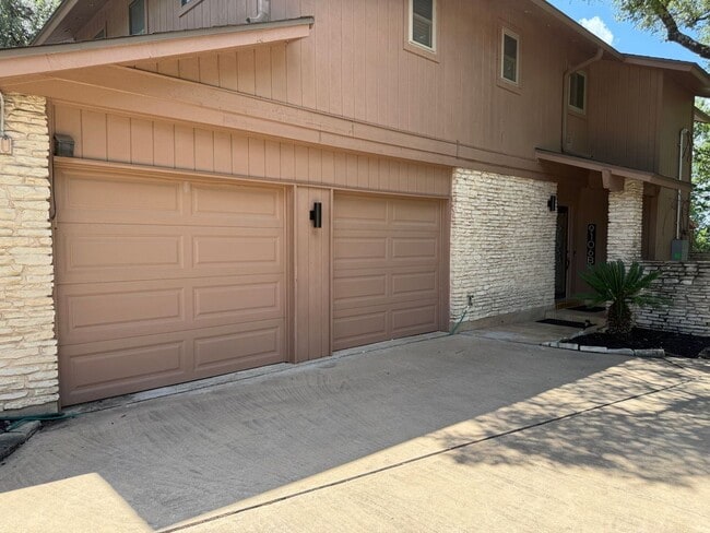 9106 Rockcrest Cir in Austin, TX - Building Photo - Building Photo