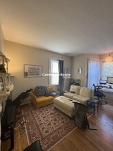 32 Oak St, Unit 1T in Somerville, MA - Building Photo - Building Photo