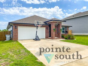 5601 Guinevere Ln in Milton, FL - Building Photo - Building Photo