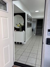 12504 NW 11th Ln in Miami, FL - Foto de edificio - Building Photo