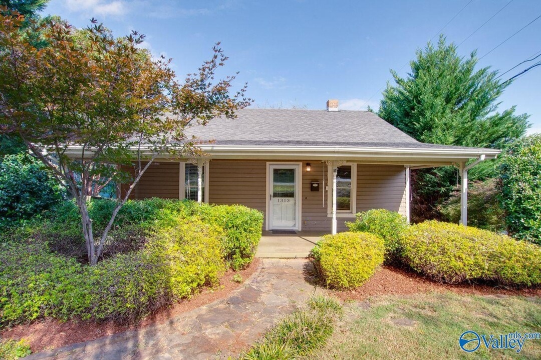 1313 Wells Ave SE in Huntsville, AL - Building Photo