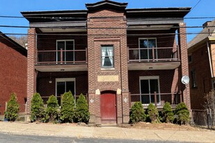 21 Howard St in Pittsburgh, PA - Building Photo