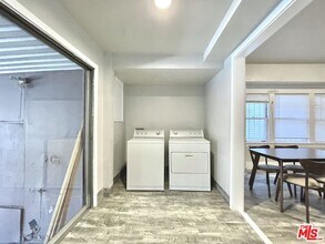 1196 W 36th St in Los Angeles, CA - Building Photo - Building Photo