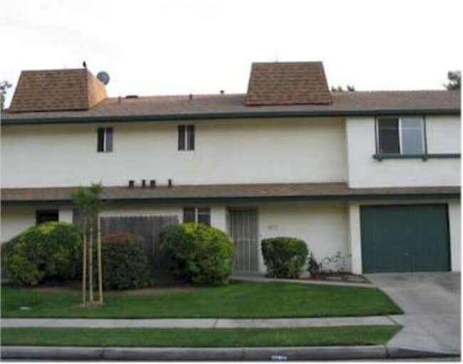 property at 4835 N Winery Cir