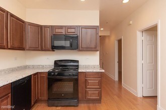 2537 N Kildare Ave-Unit -Unit 2 in Chicago, IL - Building Photo - Building Photo