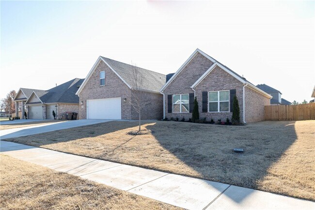5653 Poppy Ave in Springdale, AR - Building Photo - Building Photo