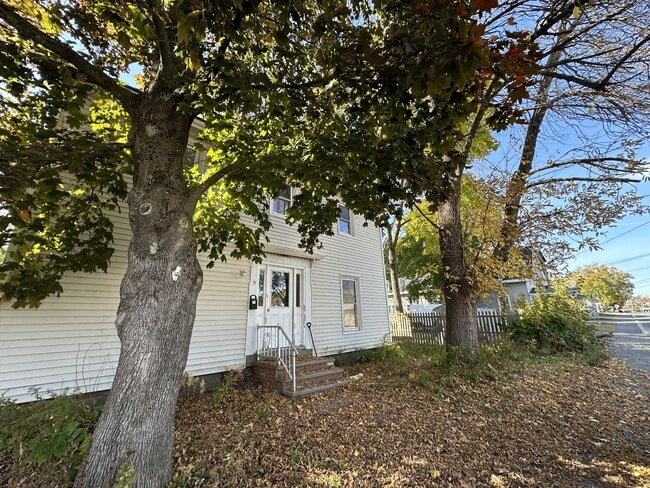 79 Parker St in Brewer, ME - Building Photo - Building Photo