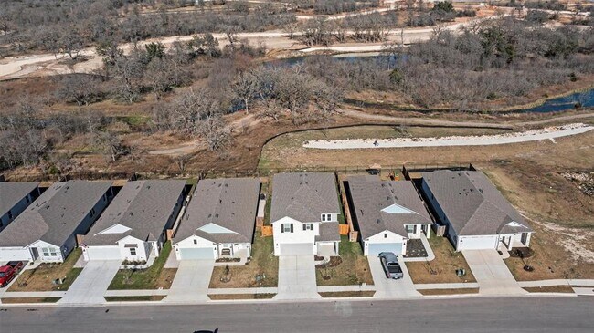 453 Gaida Loop in Andice, TX - Building Photo - Building Photo