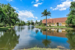 1890 Bald Eagle Dr in Naples, FL - Building Photo