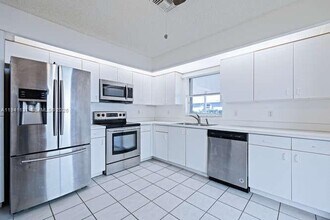 642 SE 22nd Dr in Homestead, FL - Building Photo - Building Photo