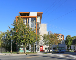 2610 Victoria Dr in Vancouver, BC - Building Photo - Building Photo