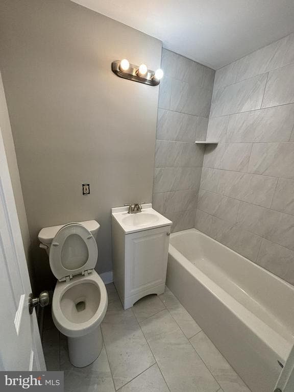 property at 18 W 5th St