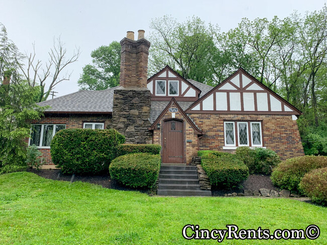 property at 4049 Victory Pky