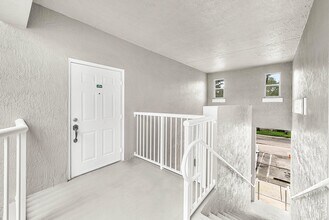 1008 Shoma Dr in West Palm Beach, FL - Building Photo - Building Photo