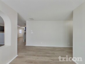 2615 Thunder Gulch in San Antonio, TX - Building Photo - Building Photo