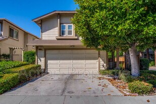 1999 Garden Bing Cir in San Jose, CA - Building Photo