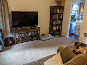 9749 Sand Point Way NE in Seattle, WA - Building Photo - Building Photo