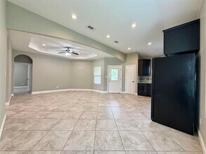 2865 Amber Ave in Groves, TX - Building Photo - Building Photo