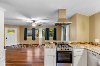 1 Wellspring Ln in Asheville, NC - Building Photo - Building Photo