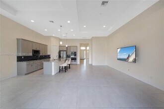 11815 Leon Cir N in Coral Springs, FL - Foto de edificio - Building Photo