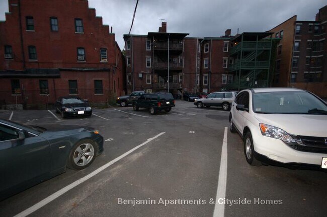15 Beacon St, Unit A in Boston, MA - Building Photo - Building Photo