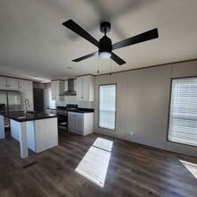 161 Sawyer St in Lexington, OK - Foto de edificio - Building Photo