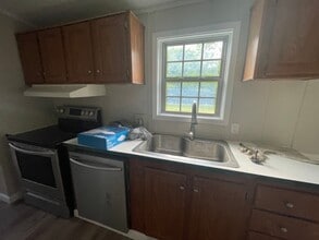 762 CR 207 in Henderson, TX - Foto de edificio - Building Photo