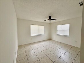 20421 NW 32 Ct in Miami Gardens, FL - Building Photo - Building Photo