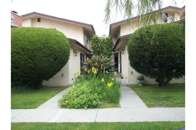 25200 Oak St in Lomita, CA - Building Photo - Building Photo