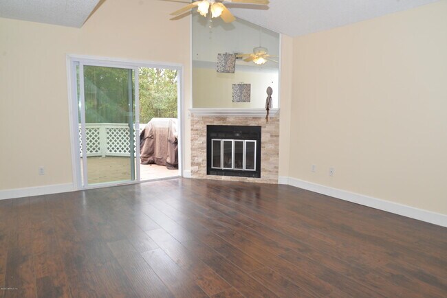 9960 Moorings Dr in Jacksonville, FL - Building Photo - Building Photo