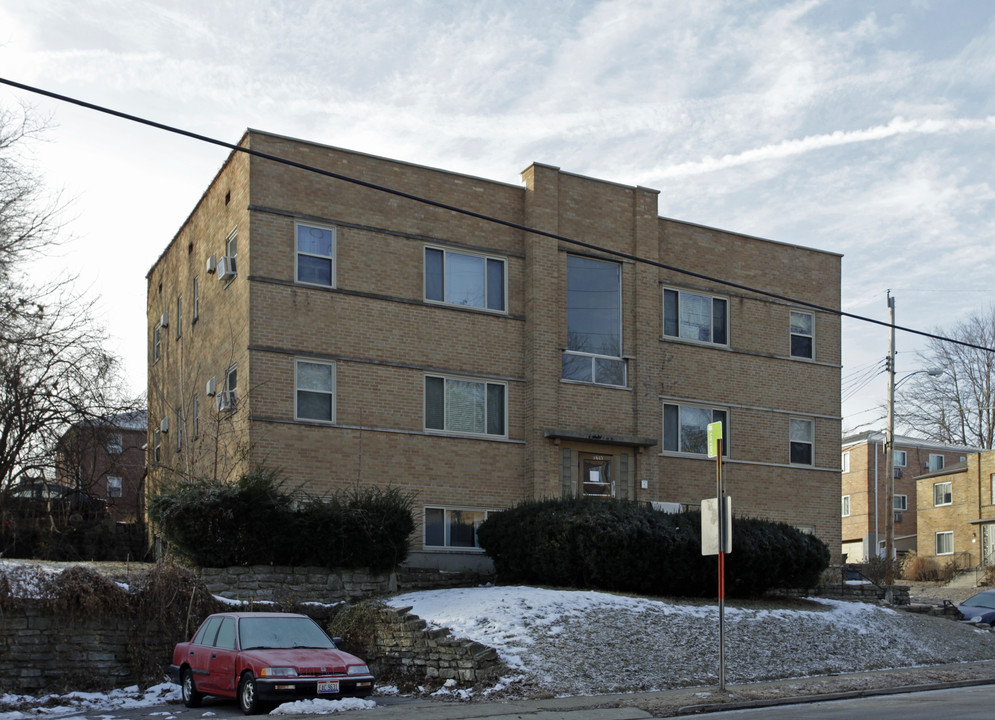 3615 Brotherton Rd in Cincinnati, OH - Foto de edificio