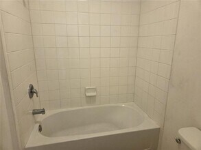 5040 Beauclair St in Kissimmee, FL - Building Photo - Building Photo