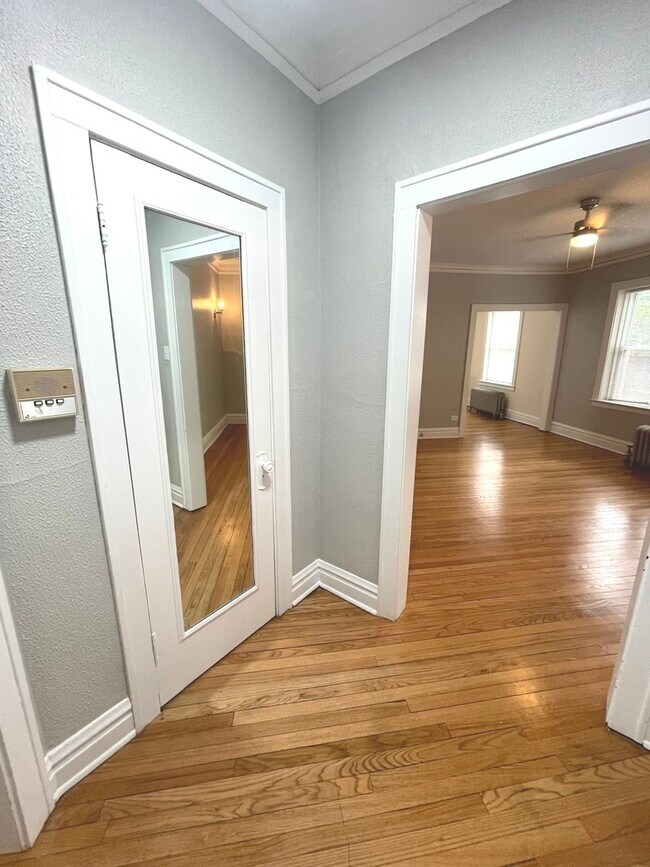 4416 N Lavergne Ave in Chicago, IL - Building Photo - Building Photo
