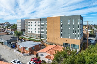 Naranja Apartments in San Diego, CA - Building Photo - Building Photo