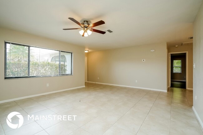 3311 SE Santa Barbara Pl in Cape Coral, FL - Building Photo - Building Photo
