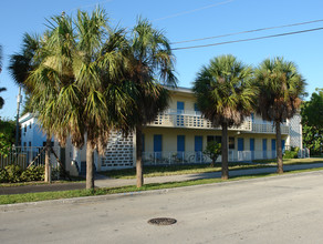 North Shore Apartments in North Miami Beach, FL - Building Photo - Building Photo