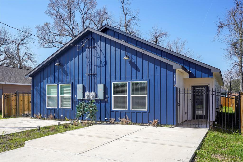 7919 Observatory St in Houston, TX - Building Photo