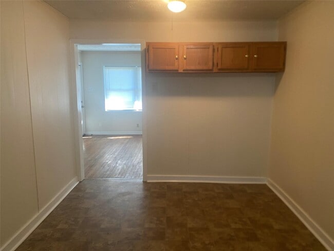 property at 1021 Nottingham Dr