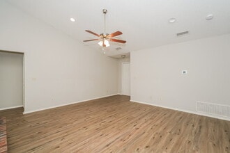 8137 Camelot Rd in Fort Worth, TX - Building Photo - Building Photo