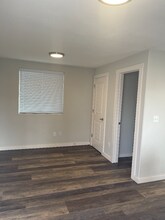 1139 S G St, Unit 6 in Lakeview, OR - Building Photo - Building Photo