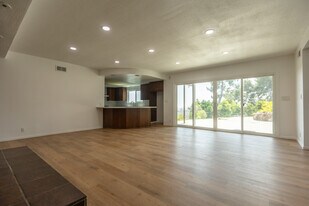 1855 Alpha St in South Pasadena, CA - Building Photo