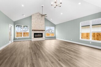 716 Wedgewood Ln in Fredericksburg, TX - Building Photo - Building Photo